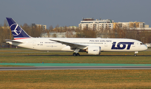 Najnowszy Dreamliner dla LOTu - dłuższa wersja 787-9