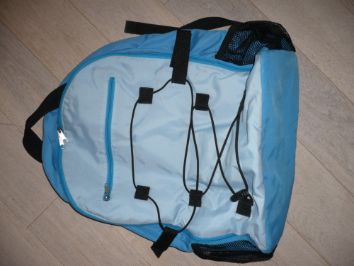Plecak z ikei - dość duży, z bardzo wieloma przegródkami, użyty może 2 razy. Stan idealny. - 15 zł