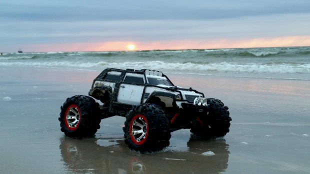 Traxxas Summit VXL 1/16