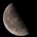 Zdjęcie wykonane przez teleskop Bresser SkyLux 700/70 lustrzanką Pentax K-S1. Zdjęcie zostało przycięte programem Windows Live Photo. #Bresser #SkyLux #teleskop #Pentax #KS1 #Moon #Księżyc #astro