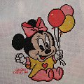 210. Minnie z balonami
