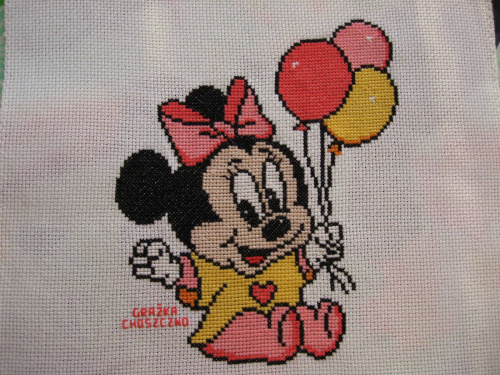 210. Minnie z balonami